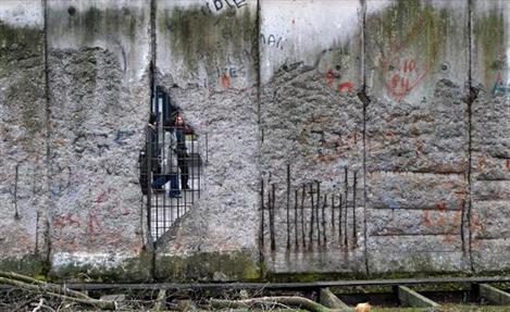 Alemanha relembra construção do Muro de Berlim