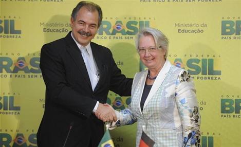 Cooperação: ministra alemã da Educação no Brasil
