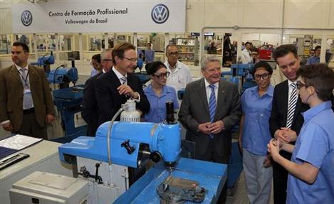Presidente alemão visita Volkswagen do Brasil