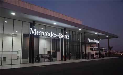 Mercedes-Benz adota nova identidade visual