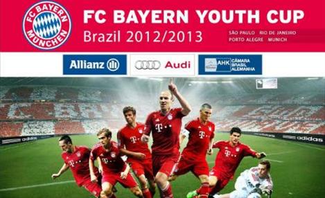 Paul Breitner promove torneio do Bayern em SP
