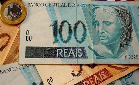 Brasil aumenta imposto de importação de 100 produtos