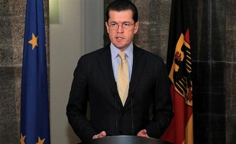 Ministro da Defesa deixa o cargo na Alemanha