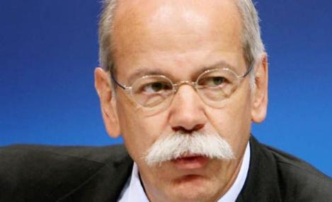 Chairman da Daimler AG fica mais três anos