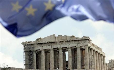 Ajuda à Grécia pode chegar a  
€ 135 bilhões